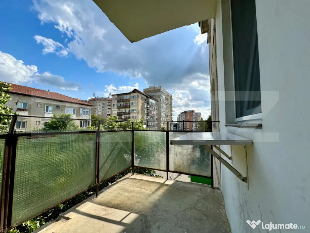 Apartament 2 camere decomandat, zona Lotus, Nufarul