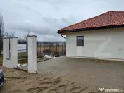 Casa finisată un nivel, 4 camere, 114 mp utili, 750 mp tere 