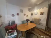 Casa de vanzare, pozitionata excelent, ideala pentru relaxar 
