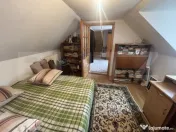 Casa de vanzare, pozitionata excelent, ideala pentru relaxar 