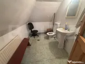 Casa de vanzare, pozitionata excelent, ideala pentru relaxar 