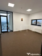 SPATIU COMERCIAL PREMIUM - Cea mai vizibila locatie 