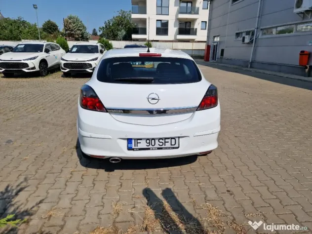 Opel Astra H gtc 1.6 Benzina 115 cp