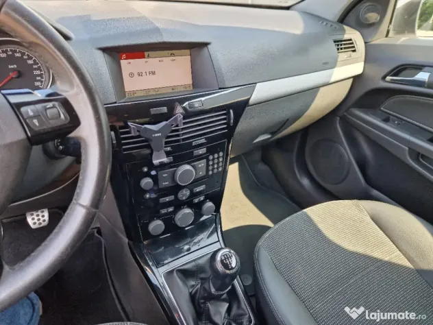 Opel Astra H gtc 1.6 Benzina 115 cp