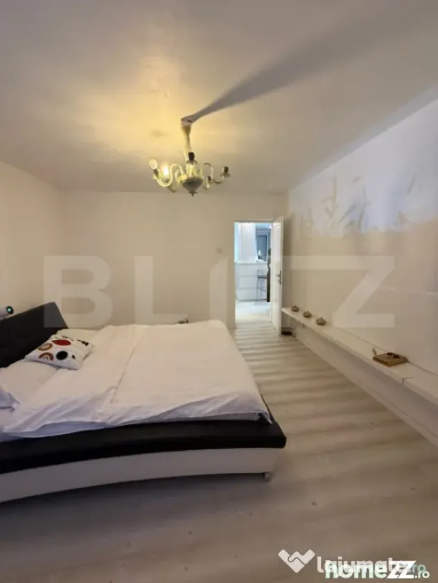 Apartament 3 camere, decomandat, zona Centrala