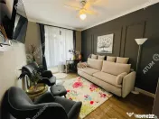 Apartament cochet cu 3 camere, gradina si 3 parcari in zona