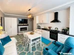 Apartament cochet cu 3 camere, gradina si 3 parcari in zona