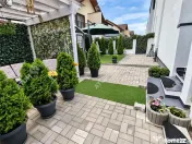 Apartament cochet cu 3 camere, gradina si 3 parcari in zona 