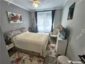 Apartament cochet cu 3 camere, gradina si 3 parcari in zona