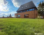 Casa de vacanta extravaganta,8 camere,5 bai,1000 mp teren, Belis, Jud.