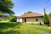 FILM Tur 3D! Casa cu gradina, pomi fructiferi, fantana, Zago