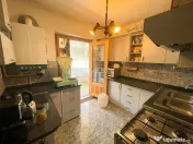 Apartament 3 camere decomandat-Tomesti-71 mp-bloc reabilitat 