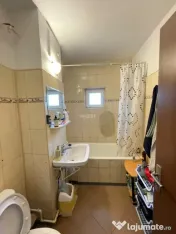 Apartament 3 camere, decomandat, zona Arcu - Scoala Stefan B 