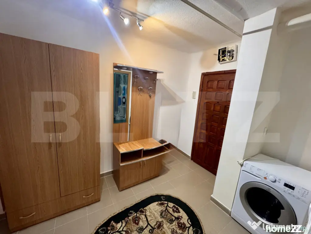 Garsoniera decomandata 35 mp, Bvd Dacia - Brazda lui Novac - Craiova (Dolj)