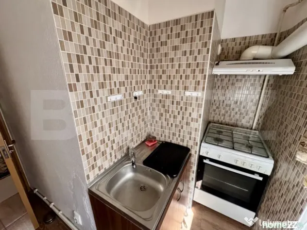 Garsoniera decomandata 35 mp, Bvd Dacia - Brazda lui Novac - Craiova (Dolj)