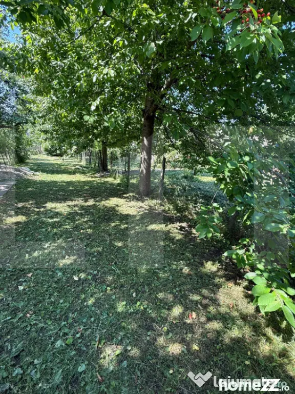 Casă bătrânească cu 2 fronturi stradale, 3095 mp teren,