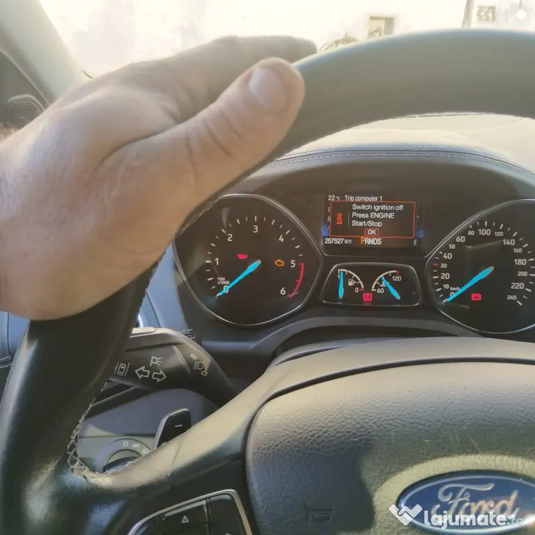 Vând schimb Ford Kuga Vignale