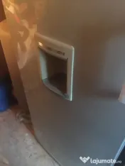 Frigider Beko cu dozator de apa
