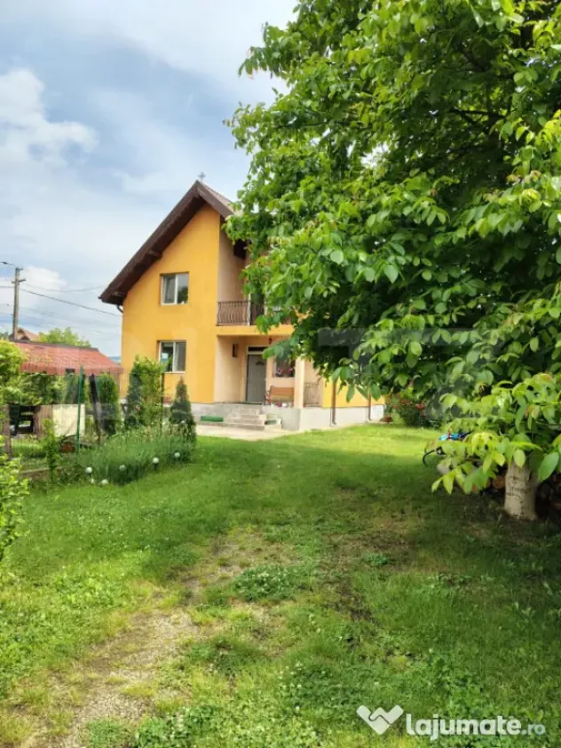 Casă individuală 4 camere, 168 mp utili, teren 700 mp, Gil