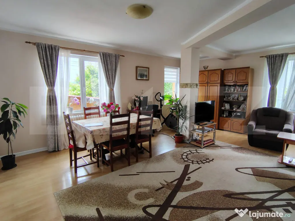 Casă individuală 4 camere, 168 mp utili, teren 700 mp, Gil