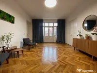 Apartament 7 camere - 4 bai - intrare separata - zona Cap...