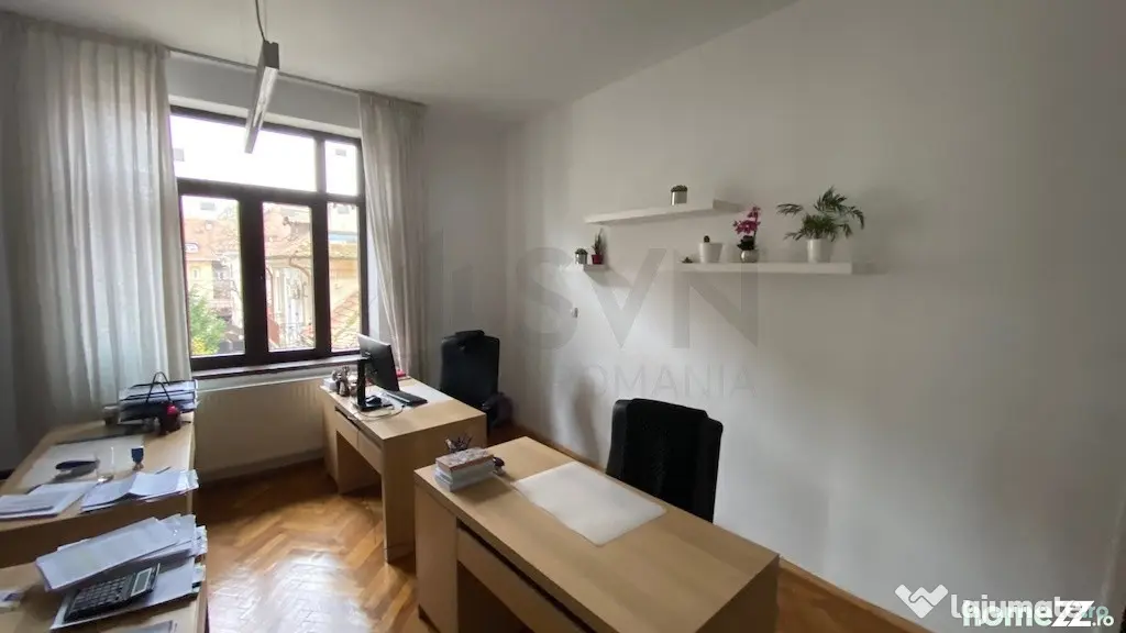 Apartament 7 camere - 4 bai - intrare separata - zona Cap...