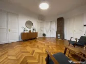 Apartament 7 camere - 4 bai - intrare separata - zona Cap...