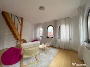 Apartament 7 camere - 4 bai - intrare separata - zona Cap...