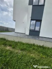 Duplex 3 dormitoare - 3 bai - bucatarie inchisa - Urseni