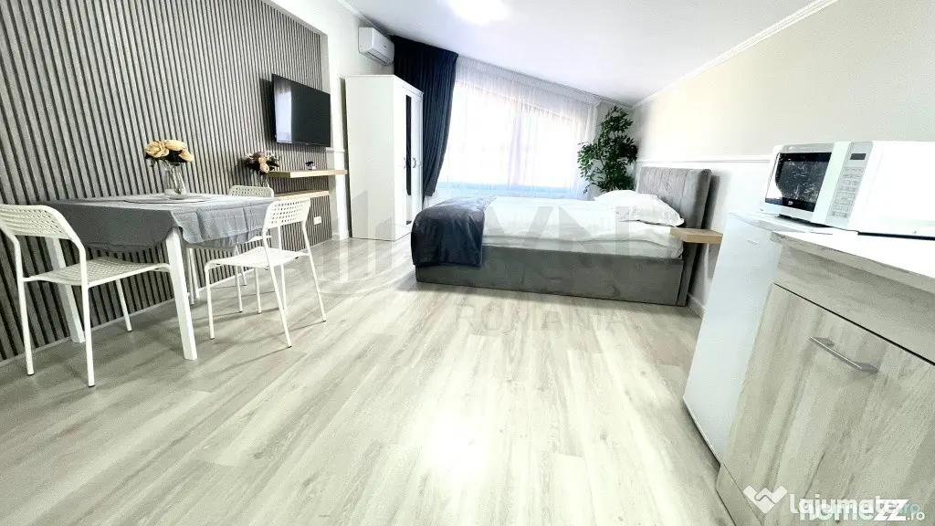 Apartament 8 camere Aviatiei decomandat