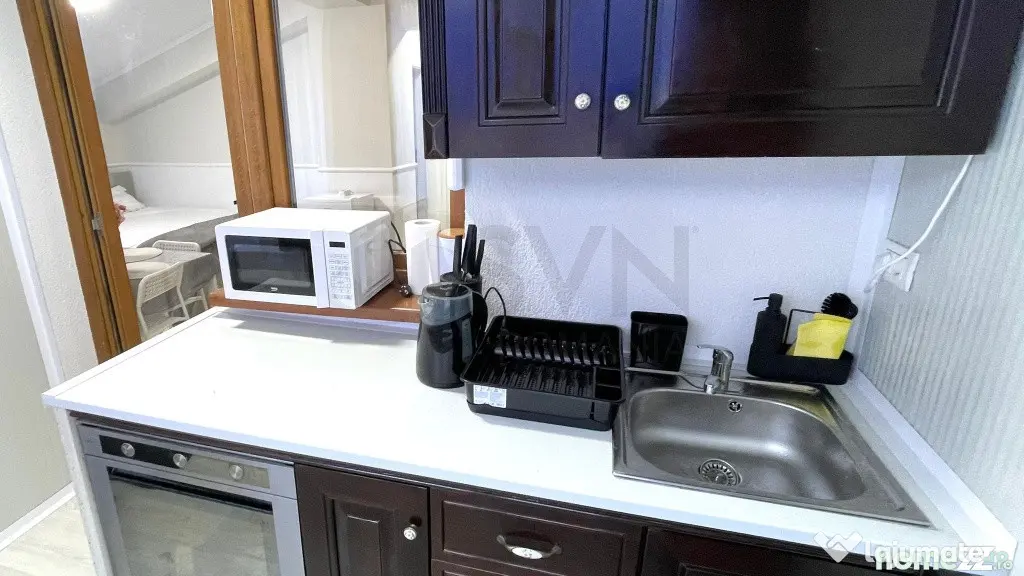 Apartament 8 camere Aviatiei decomandat