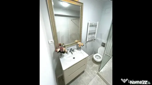 Apartament 8 camere Aviatiei decomandat