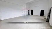 Clădire mixtă de vânzare, 1.055 MC, teren 350 mp str. ...