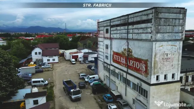 Clădire mixtă de vânzare, 1.055 MC, teren 350 mp str. ...