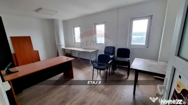 Clădire mixtă de vânzare, 1.055 MC, teren 350 mp str. ...