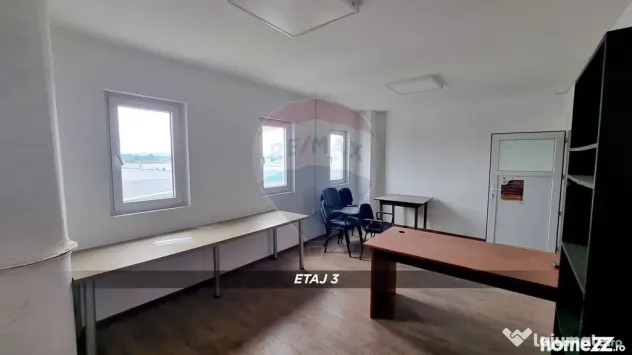Clădire mixtă de vânzare, 1.055 MC, teren 350 mp str. ...