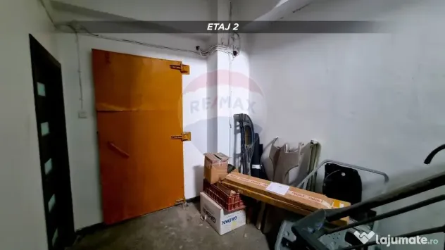 Clădire mixtă de vânzare, 1.055 MC, teren 350 mp str. ...