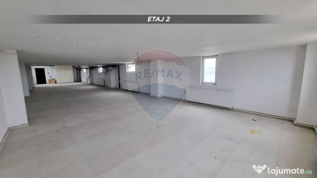 Clădire mixtă de vânzare, 1.055 MC, teren 350 mp str. ...