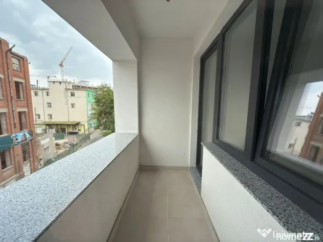 Apartament luxos cu 3 camere și 2 locuri de parcare