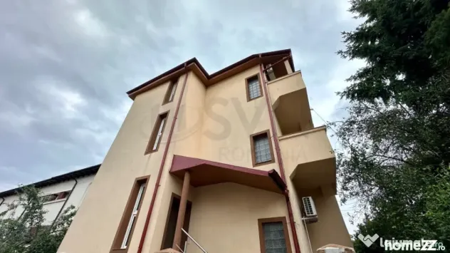 Vila 7 camere 250 mp utili Vatra Luminoasa