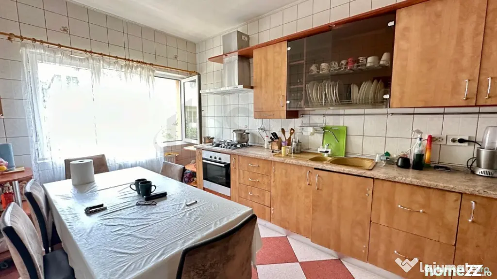 Vila 7 camere 250 mp utili Vatra Luminoasa