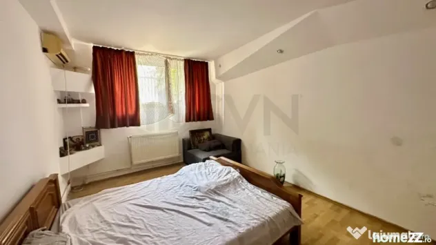 Vila 7 camere 250 mp utili Vatra Luminoasa