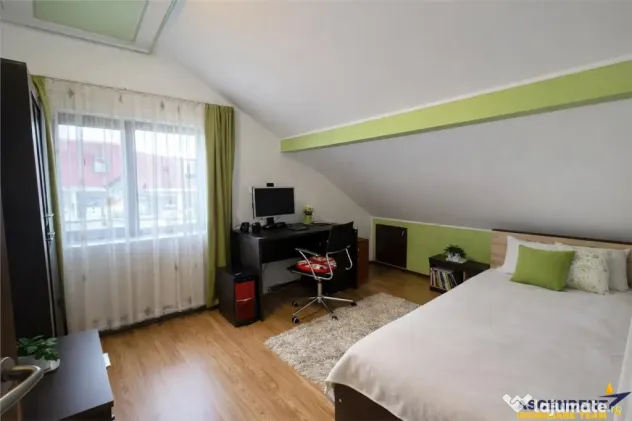 Vila spatioasa in Sancraiu, 2 intrari, foisor, parcare, 5 mi
