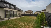 Vila individuala in Tunari l Curte