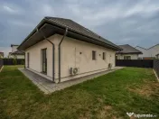 Vila individuala in Tunari l Curte 