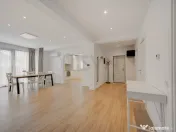 Vila individuala in Tunari l Curte 