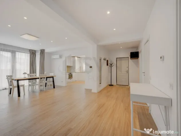 Vila individuala in Tunari l Curte