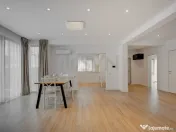 Vila individuala in Tunari l Curte 