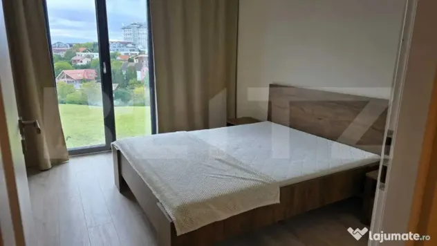 Apartament 3 camere, lux, parcare, zona Andrei Muresanu