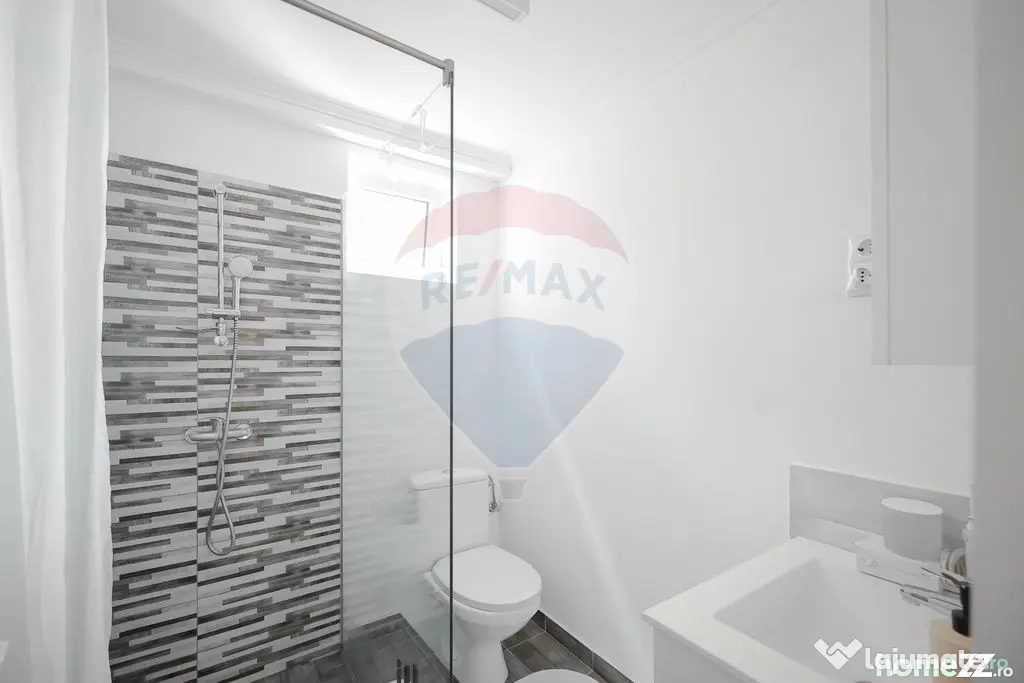 Apartament cu 3 camere de vânzare în zona Ultracentral